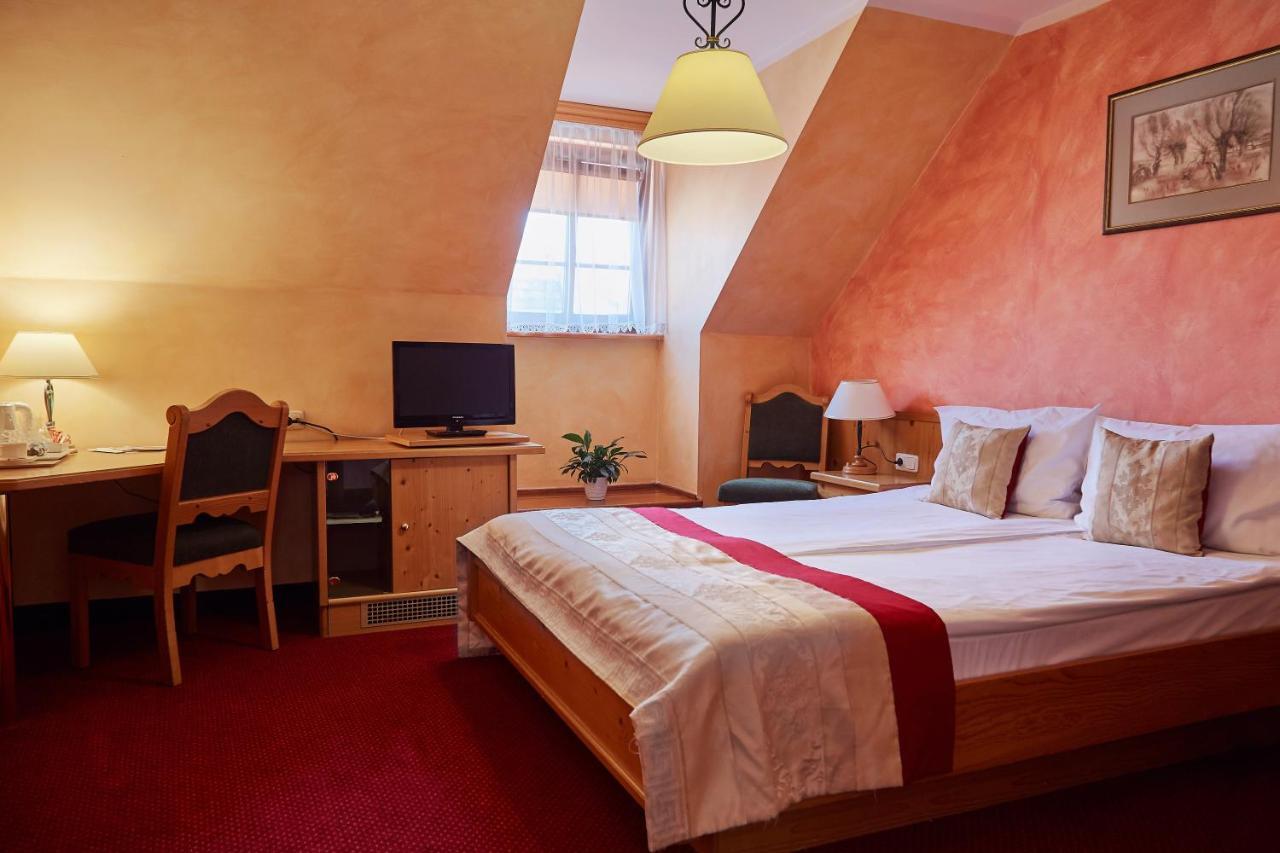 Hotel Pod Cizemka Sandomierz Luaran gambar